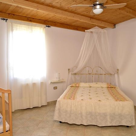 B&B S'Incontru Галтеллі Номер фото